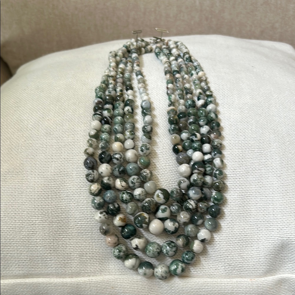 5 Strand Shades Of Green Necklace 60$